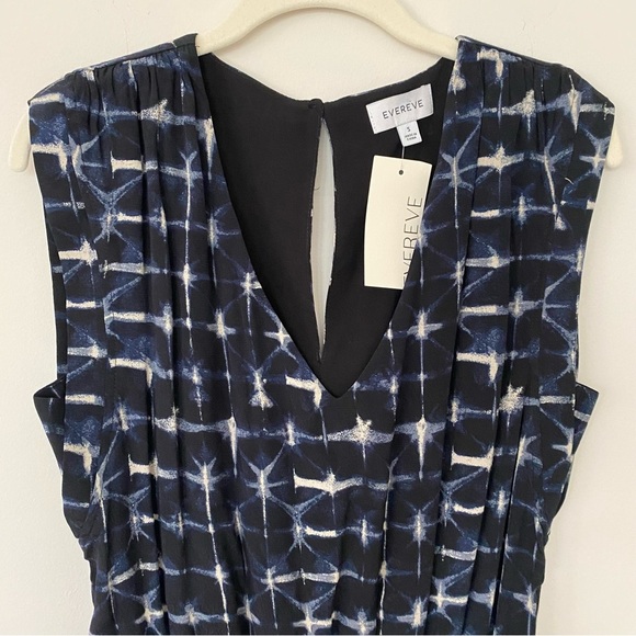 NWT Evereve Avaline Skort Romper Small Navy White Geometric Print Wrap Tie - Picture 3 of 16